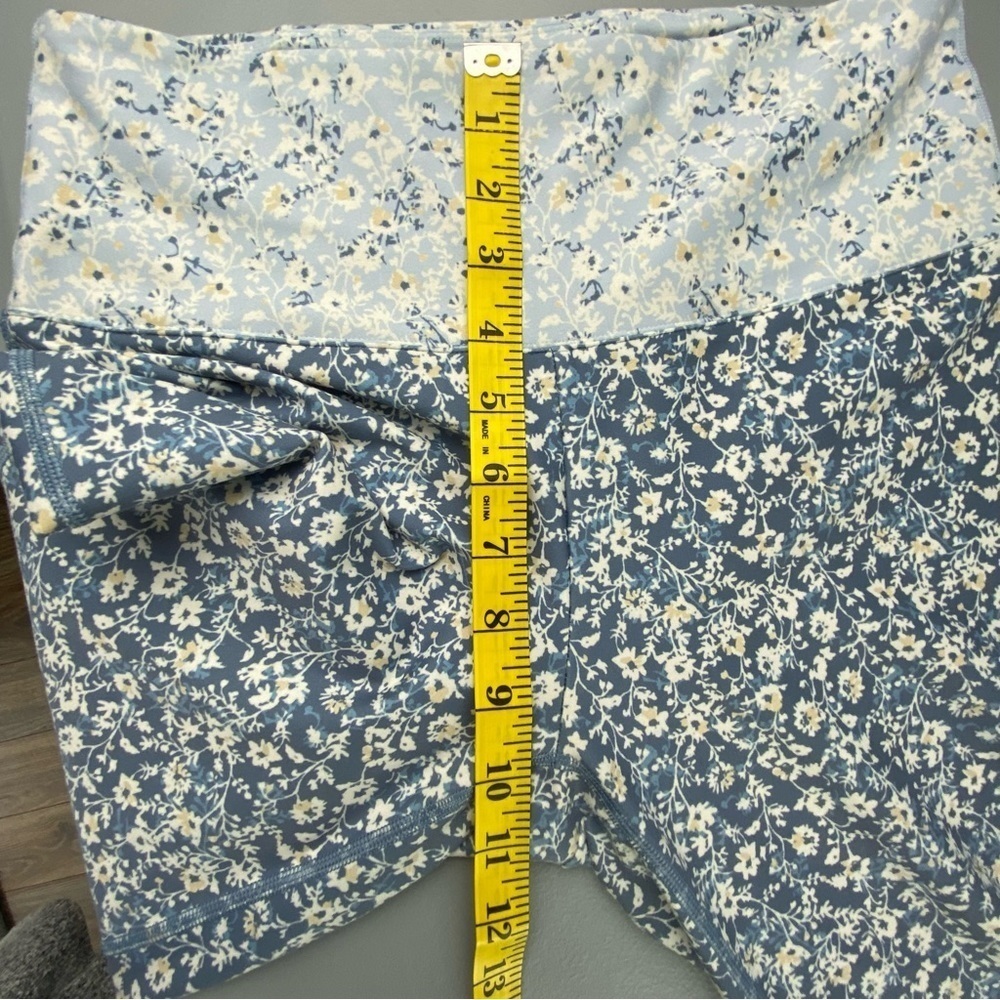 Summersalt The Do-It-All High Rise Crop Leggings Powder Blue In Bloom Print 6 - Picture 7 of 12